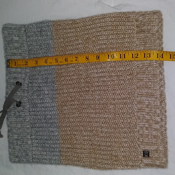 Reaction Kenneth Cole Neck Scarf - Picture 11 of 11